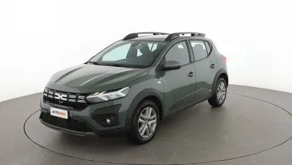 Usata Dacia Sandero Expression 91 CV (66 kW) 2023 Verde Utilitaria