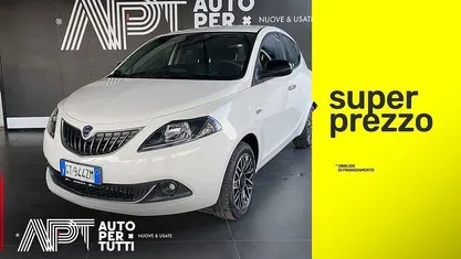 Usata Lancia Ypsilon S 69 CV (50 kW) 2024 Bianco Utilitaria