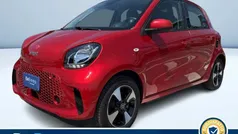 Rosso metallizzato Usata 2022 Smart ForFour Electric Drive Passion Tre volumi | 13.900 € (Ottimo prezzo)