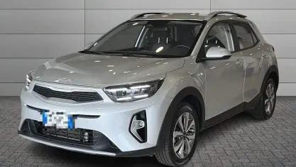 Usata Kia Stonic Urban 101 CV (74 kW) 2024 Grigio SUV