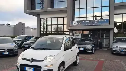 Usata Fiat Panda Lounge 85 CV (62 kW) 2016 Bianco Utilitaria