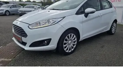 Bianco Usata 2015 Ford Fiesta Tre volumi | 5990 € (Super prezzo)
