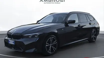 Usata BMW 320 Comfort Edition 190 CV (139 kW) 2025 Black sapphire metallizzato Station wagon
