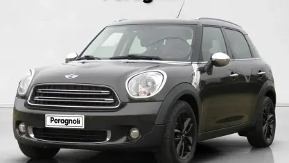 Usata Mini Cooper D Countryman Business 111 CV (81 kW) 2015 Nero SUV