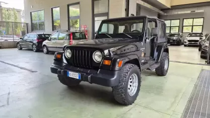 Usata Jeep Wrangler Sahara 177 CV (130 kW) 1999 Nero SUV