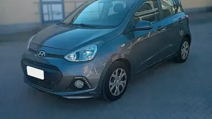 Usata Hyundai i10 67 CV (49 kW) 2015 Grigio Utilitaria