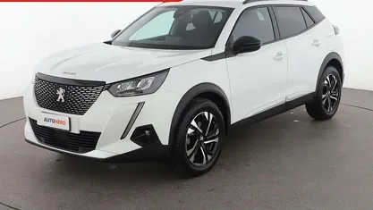 Usata Peugeot 2008 Allure 101 CV (74 kW) 2022 Bianco SUV
