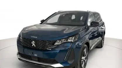 Usata Peugeot 5008 Allure 131 CV (96 kW) 2025 Blu SUV
