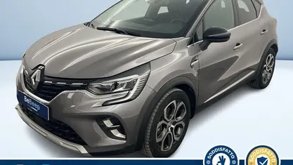 Grigio metallizzato Usata 2022 Renault Captur Techno SUV | 19.500 € (Buon prezzo)