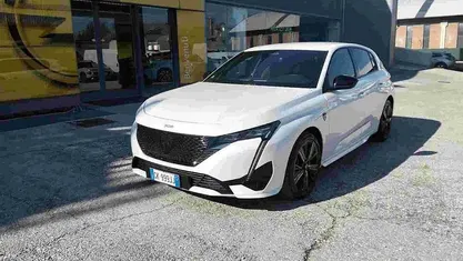 Begagnad Peugeot 308 GT 131 HK (96 kW) 2023 Vit Sedan