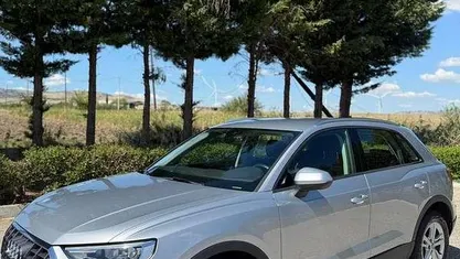 Grigio Usata 2020 Audi Q3 Business SUV | 25.599 € (Buon prezzo)