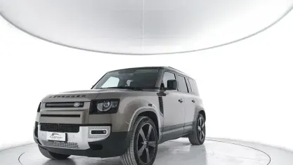 Usata Land Rover Defender SE 200 CV (147 kW) 2022 Marrone SUV
