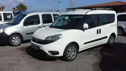 Bianco Usata 2015 Fiat Doblò Family Monovolume | 8950 € (Buon prezzo)