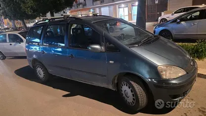 Usata Ford Galaxy Ghia 116 CV (85 kW) 2003 Blu Monovolume