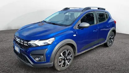 Usata Dacia Sandero Expression 101 CV (74 kW) 2023 Blu Utilitaria