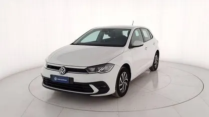 Usata VW Polo Life 90 CV (66 kW) 2023 Bianco Utilitaria