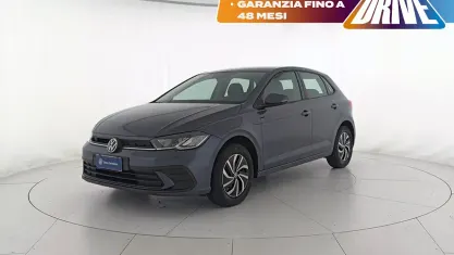Usata VW Polo Life 80 CV (58 kW) 2024 5w smoky grey metallizzato Utilitaria