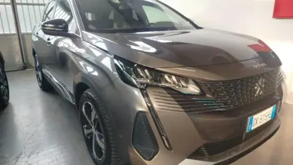 Usata Peugeot 3008 Allure 131 CV (96 kW) 2022 Grigio SUV