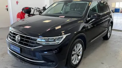 Usata VW Tiguan Life 150 CV (110 kW) 2021 Nero SUV