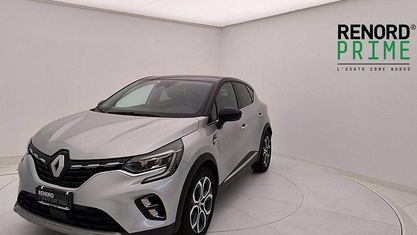 Usado Renault Captur Techno 145 HP (106 kW) 2023 Prateado SUV