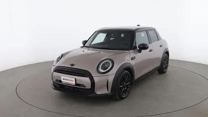 Grigio Usata 2023 Mini Cooper Essential Due volumi | 26.099 € (Buon prezzo)
