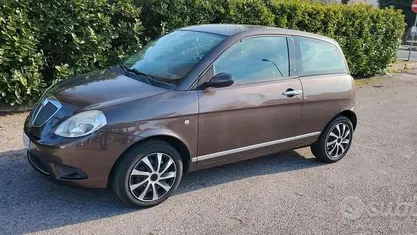 Usata Lancia Ypsilon 74 CV (54 kW) 2009 Marrone Utilitaria
