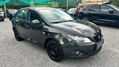 Usata Seat Ibiza Reference 75 CV (55 kW) 2010 Grigio Berlina
