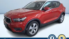 Bordeaux metallizzato Usata 2018 Volvo XC40 Momentum SUV | 22.900 € (Buon prezzo)