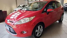 Usata 2010 Ford Fiesta Due volumi | 4900 € (Buon prezzo)