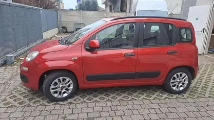 Usata Fiat Panda Easy 69 CV (50 kW) 2015 Rosso Utilitaria