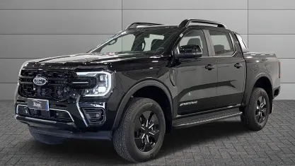 Usata Ford Ranger 188 CV (138 kW) 2025 Nero metallizzato Pick-up