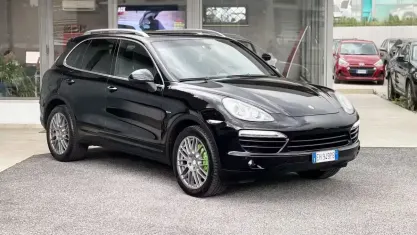 Usata Porsche Cayenne 240 CV (176 kW) 2011 Nero SUV