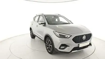 Usata MG ZS Luxury 106 CV (77 kW) 2024 Argento SUV
