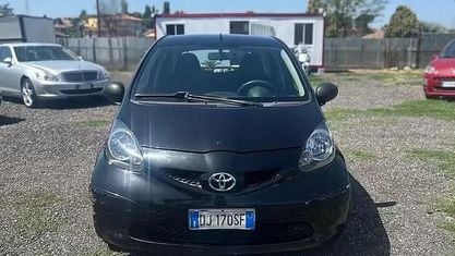Usata Toyota Aygo 68 CV (50 kW) 2007 Nero Utilitaria
