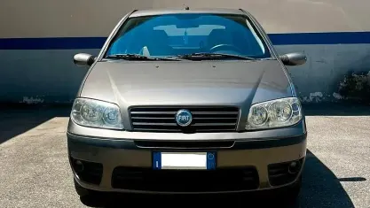 Usata Fiat Punto Dynamic 60 CV (44 kW) 2006 Marrone Utilitaria