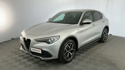 Usata Alfa Romeo Stelvio Sprint 190 CV (139 kW) 2021 Argento SUV