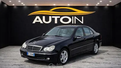 Usata Mercedes C220 Elegance 143 CV (105 kW) 2003 Blu Coupé