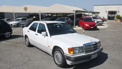 Usata Mercedes 190 109 CV (80 kW) 1991 Bianco Berlina