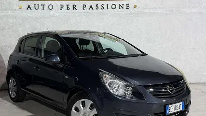 Usata Opel Corsa 86 CV (63 kW) 2010 Utilitaria