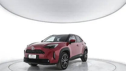 Rosso Usata 2022 Toyota Yaris Cross Lounge SUV | 19.500 € (Buon prezzo)