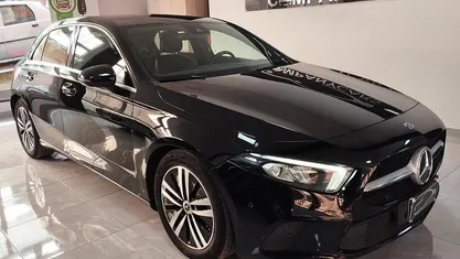 Usata Mercedes A180 115 CV (84 kW) 2020 Nero Berlina