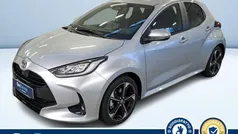 Usata 2025 Toyota Yaris Hybrid Lounge Tre volumi | 26.000 € (Buon prezzo)