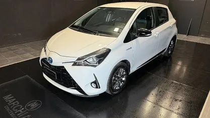 Usata Toyota Yaris Hybrid Active 73 CV (53 kW) 2017 Bianco Berlina