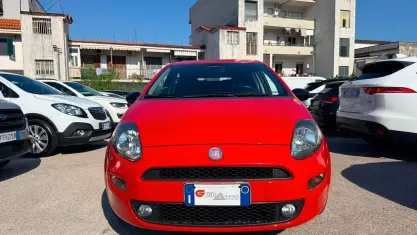 Usata Fiat Punto Lounge 75 CV (55 kW) 2014 Rosso Utilitaria