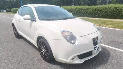 Usata Alfa Romeo MiTo 85 CV (62 kW) 2014 Beige Utilitaria