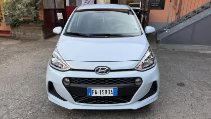 Usata Hyundai i10 67 CV (49 kW) 2019 Bluazzurro Utilitaria