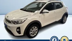 Bianco pastello Usata 2019 Kia Stonic Style SUV | 11.100 € (Buon prezzo)