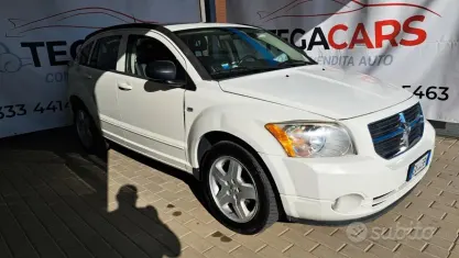 Usata Dodge Caliber SXT 140 CV (102 kW) 2010 Bianco Utilitaria