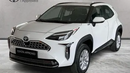 Begagnad Toyota Yaris Cross Active 116 HK (85 kW) 2023 Vit SUV