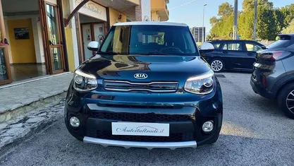 Blu/azzurro Usata 2018 Kia Soul SUV | 10.490 € (Buon prezzo)